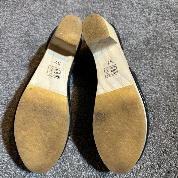 Free People / Genuine Leather Wooden Clogs / EU 37 (US 7) - Picture 5 of 11